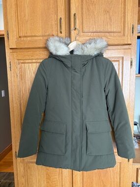 Uniqlo Olive Green Down Parka XS